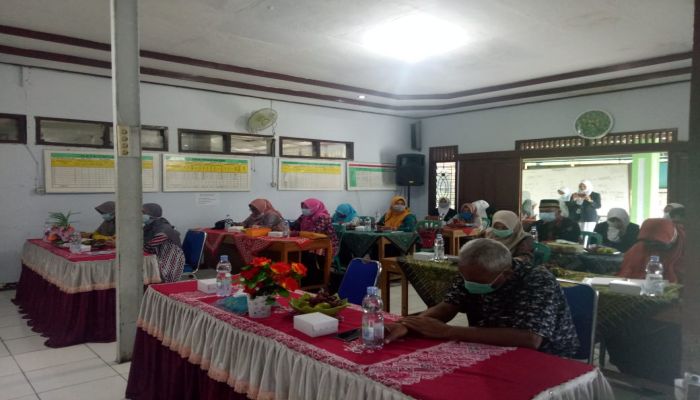 Musyawarah Masyarakat Desa Bersama Mahasiswa Kebidanan STIKES Muhammadiyah Gombong 02