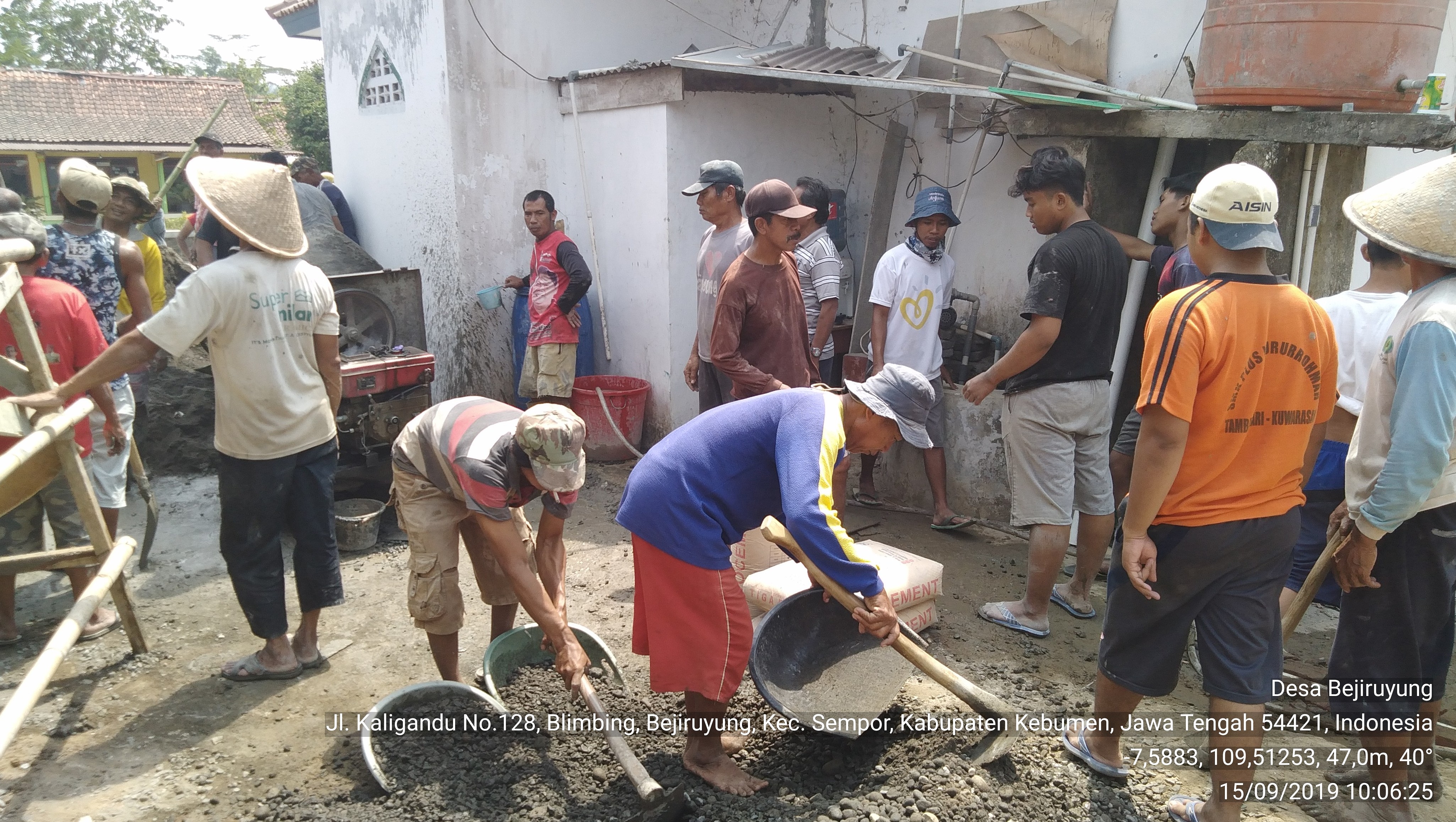 Perbaikan Tempat Wudhu dan Kamar Kecil Masjid Baiturrohim Desa Bejiruyung 03